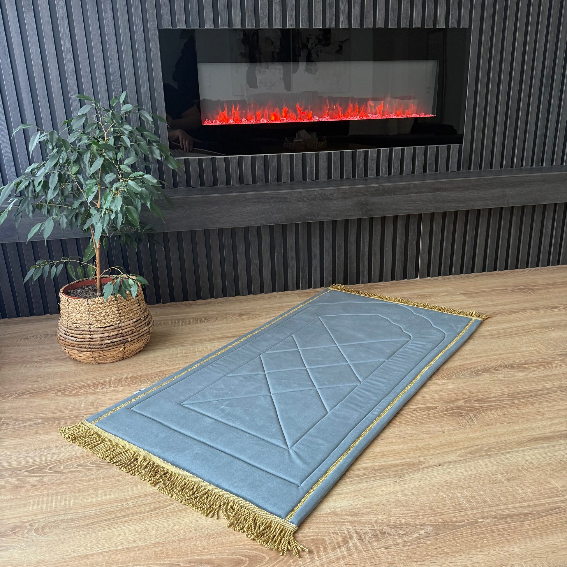 Antracit sedžada za namaz sa zlatnim detaljima

Zelena sedžada za molitvu sa geometrijskim uzorcima

Crvena luksuzna serdžade za klanjanje

Plava mekana serdžada za namaz

Bež sedžada za molitvu sa tradicionalnim motivima

Serdžade za namaz, izrađena u Bosni i Hercegovina

 serdžada za klanjanje sa dekorativnim detaljima

Sedžade za molitvu, pogodna za kućnu upotrebu

Siva luksuzna sedzade za namaz sa elegantnim dezenom

Luksuzna Sedzada, serdzada serdzade, serdžada serdžade, sejjada, sedzada klanjanje, 