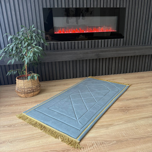 Antracit sedžada za namaz sa zlatnim detaljima

Zelena sedžada za molitvu sa geometrijskim uzorcima

Crvena luksuzna serdžade za klanjanje

Plava mekana serdžada za namaz

Bež sedžada za molitvu sa tradicionalnim motivima

Serdžade za namaz, izrađena u Bosni i Hercegovina

 serdžada za klanjanje sa dekorativnim detaljima

Sedžade za molitvu, pogodna za kućnu upotrebu

Siva luksuzna sedzade za namaz sa elegantnim dezenom

Luksuzna Sedzada, serdzada serdzade, serdžada serdžade, sejjada, sedzada klanjanje, 