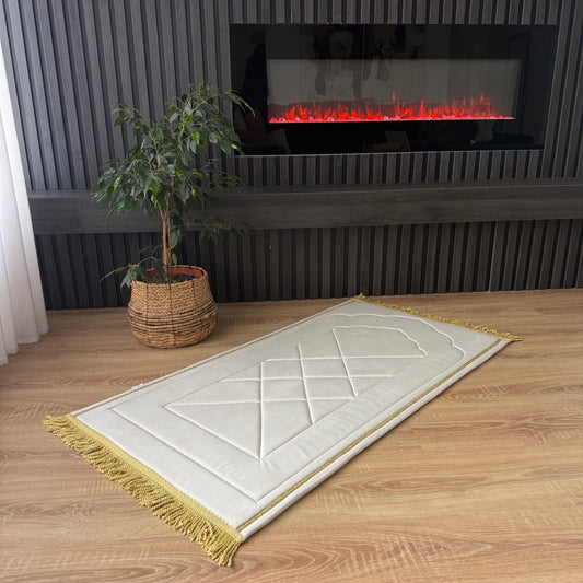 Crna sedžada za namaz sa zlatnim detaljima

Zelena sedžada za molitvu sa geometrijskim uzorcima

Crvena luksuzna serdžade za klanjanje

Ljubicasta mekana serdžada za namaz

Bež sedžada za molitvu sa tradicionalnim motivima

Serdžade za namaz, izrađena u Bosni i Hercegovina

 serdžada za klanjanje sa dekorativnim detaljima

Sedžade za molitvu, pogodna za kućnu upotrebu

Siva luksuzna sedzade za namaz sa elegantnim dezenom

sedzada klanjanje, sedzade, serdzade, sedžade, sedžade, sedzada, sedžada, prostirka