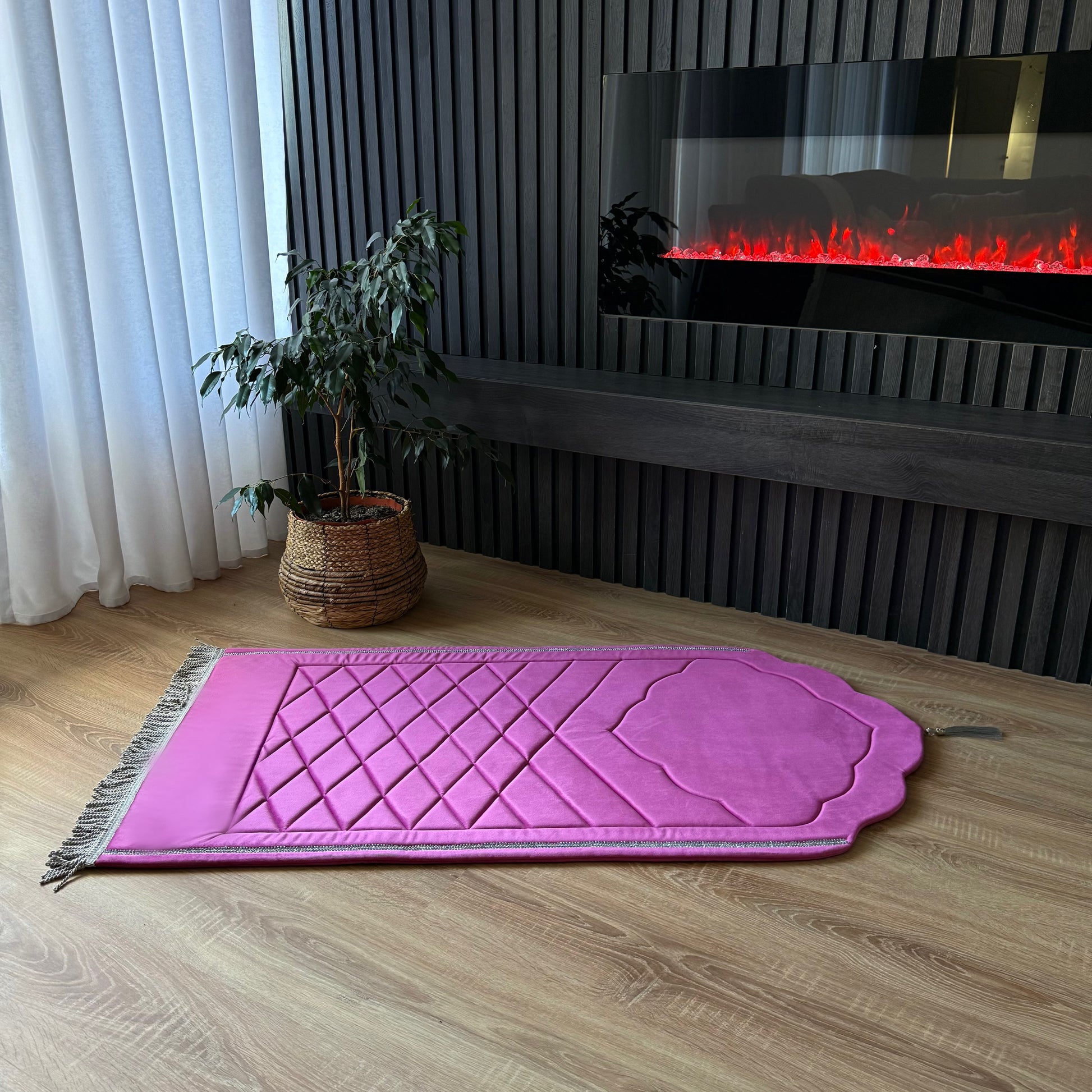 “Plava sedžada za namaz sa zlatnim detaljima”

“Zelena sedžada za molitvu sa geometrijskim uzorcima”

“Crvena luksuzna sedžada za klanjanje”

“Ljubicasta mekana sedžada za namaz”

“Bež sedžada za molitvu sa tradicionalnim motivima”

“Smeđa sedžada za namaz, izrađena u Bosni i Hercegovini”

“Narandžasta sedžada za klanjanje sa dekorativnim detaljima”

“Roza sedžada za molitvu, pogodna za kućnu upotrebu”

“Siva luksuzna sedžada za namaz sa elegantnim dezenom”

“Tirkizna sedžada za klanjanje, mekana i udobna”