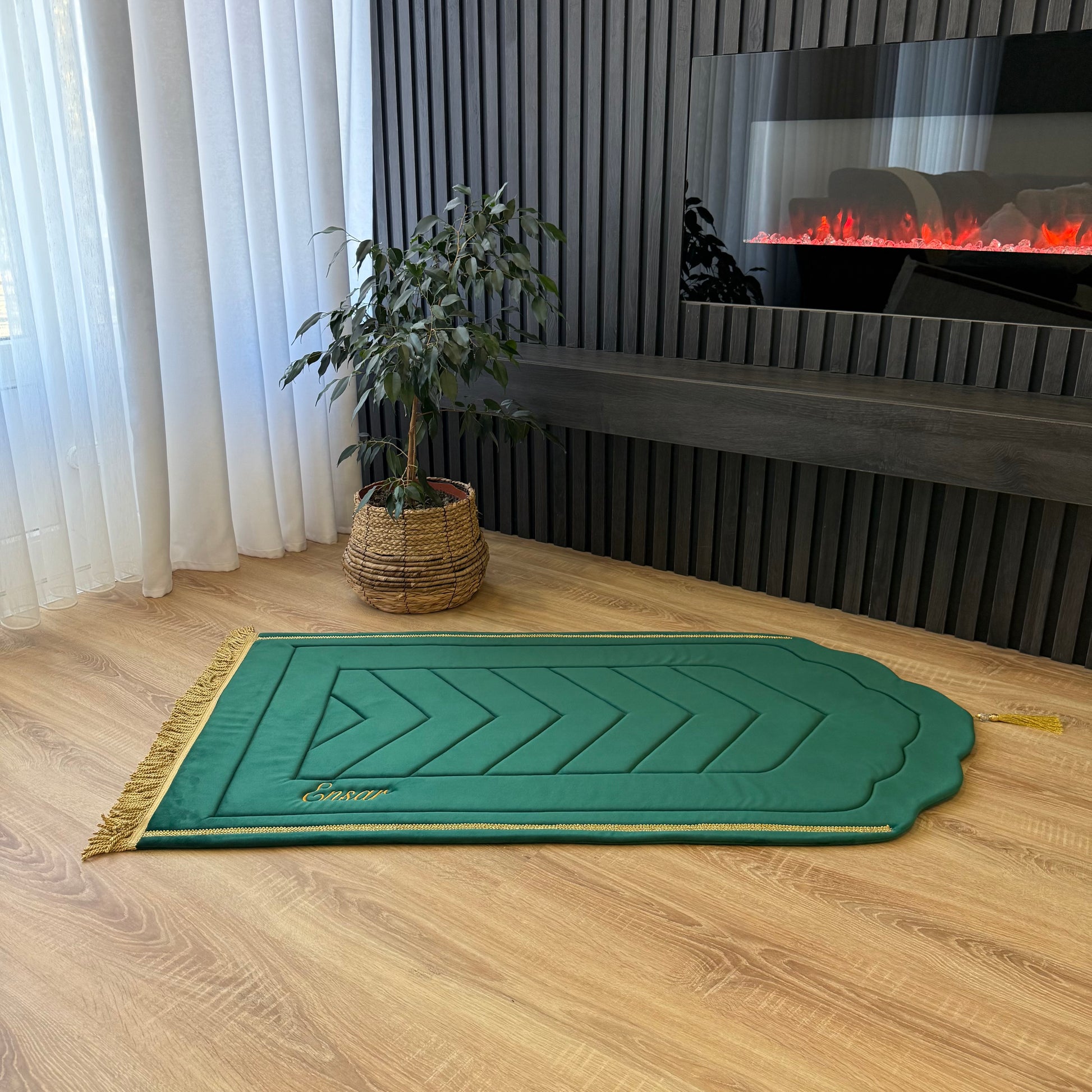 
“Plava sedžada za namaz sa zlatnim detaljima”

“Zelena sedžada za molitvu sa geometrijskim uzorcima”

“Crvena luksuzna sedžada za klanjanje”

“Ljubicasta mekana sedžade za namaz”

“Bež sedžada za molitvu sa tradicionalnim motivima”

“Smeđa sedžade za namaz, izrađena u Bosni i Hercegovini”

“Narandžasta sedžada za klanjanje sa dekorativnim detaljima”

“Roza sedžada za molitvu, pogodna za kućnu upotrebu”

“Siva luksuzna serdžada za namaz sa elegantnim dezenom

“Tirkizna sedžada za klanjanje, mekana i udobna”