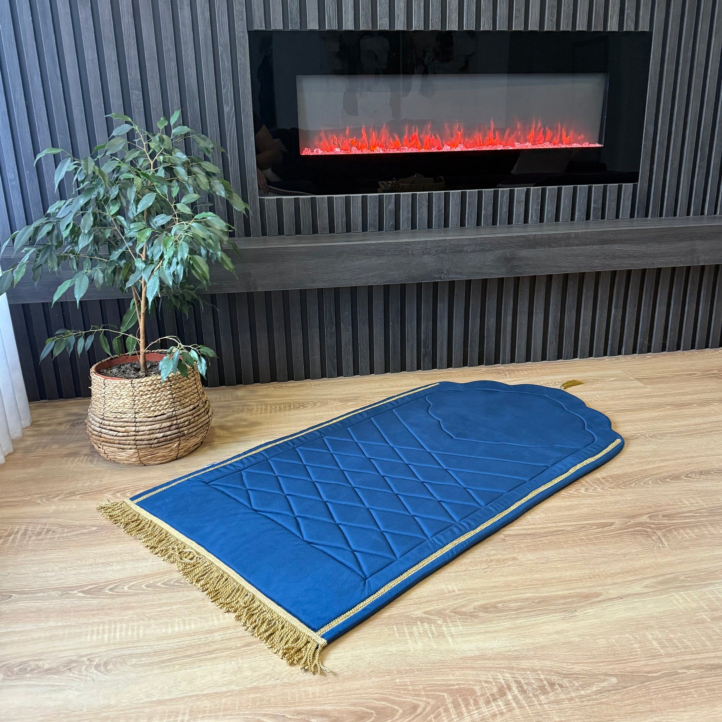 Antracit sedžada za namaz sa zlatnim detaljima

Zelena sedžada za molitvu sa geometrijskim uzorcima

Crvena luksuzna serdžade za klanjanje

Plava mekana serdžada za namaz

Bež sedžada za molitvu sa tradicionalnim motivima

Serdžade za namaz, izrađena u Bosni i Hercegovina

 serdžada za klanjanje sa dekorativnim detaljima

Sedžade za molitvu, pogodna za kućnu upotrebu

Siva luksuzna sedzade za namaz sa elegantnim dezenom
