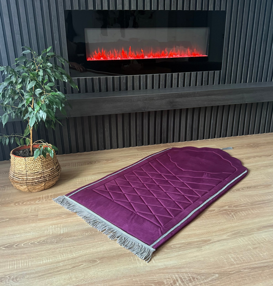 “Plava sedžada za namaz sa zlatnim detaljima”

“Zelena sedžada za molitvu sa geometrijskim uzorcima”

“Crvena luksuzna sedžada za klanjanje”

“Ljubicasta mekana sedžada za namaz”

“Bež sedžada za molitvu sa tradicionalnim motivima”

“Smeđa sedžada za namaz, izrađena u Bosni i Hercegovini”

“Narandžasta sedžada za klanjanje sa dekorativnim detaljima”

“Roza sedžada za molitvu, pogodna za kućnu upotrebu”

“Siva luksuzna sedžada za namaz sa elegantnim dezenom”

“Tirkizna sedžada za klanjanje, mekana i udobna”