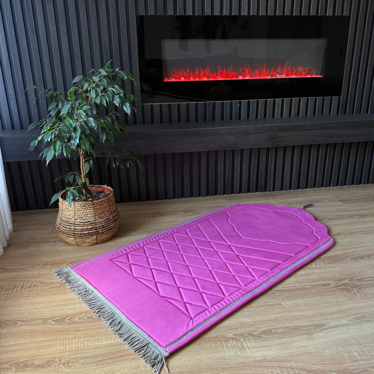 Plava sedžada za namaz sa zlatnim detaljima

Zelena sedžada za molitvu sa geometrijskim uzorcima

Crvena luksuzna serdžade za klanjanje

Ljubicasta mekana serdžada za namaz

Bež sedžada za molitvu sa tradicionalnim motivima

Serdžade za namaz, izrađena u Bosni i Hercegovina

 serdžada za klanjanje sa dekorativnim detaljima

Sedžade za molitvu, pogodna za kućnu upotrebu

Siva luksuzna sedzade za namaz sa elegantnim dezenom

sedzada klanjanje, sedzade, serdzade, sedžade, sedžade, sedzada, sedžada, prostirka