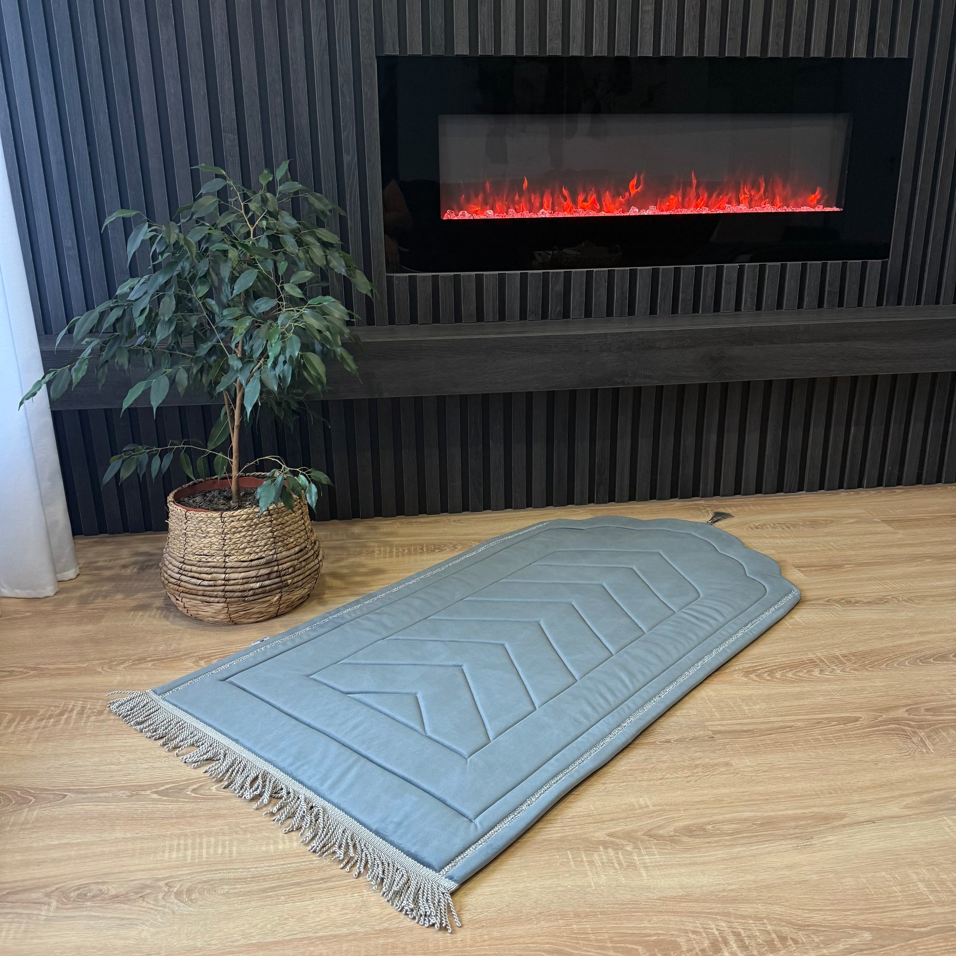 Antracit sedžada za namaz sa zlatnim detaljima

Zelena sedžada za molitvu sa geometrijskim uzorcima

Crvena luksuzna serdžade za klanjanje

Plava mekana serdžada za namaz

Bež sedžada za molitvu sa tradicionalnim motivima

Serdžade za namaz, izrađena u Bosni i Hercegovina

 serdžada za klanjanje sa dekorativnim detaljima

Sedžade za molitvu, pogodna za kućnu upotrebu

Siva luksuzna sedzade za namaz sa elegantnim dezenom
