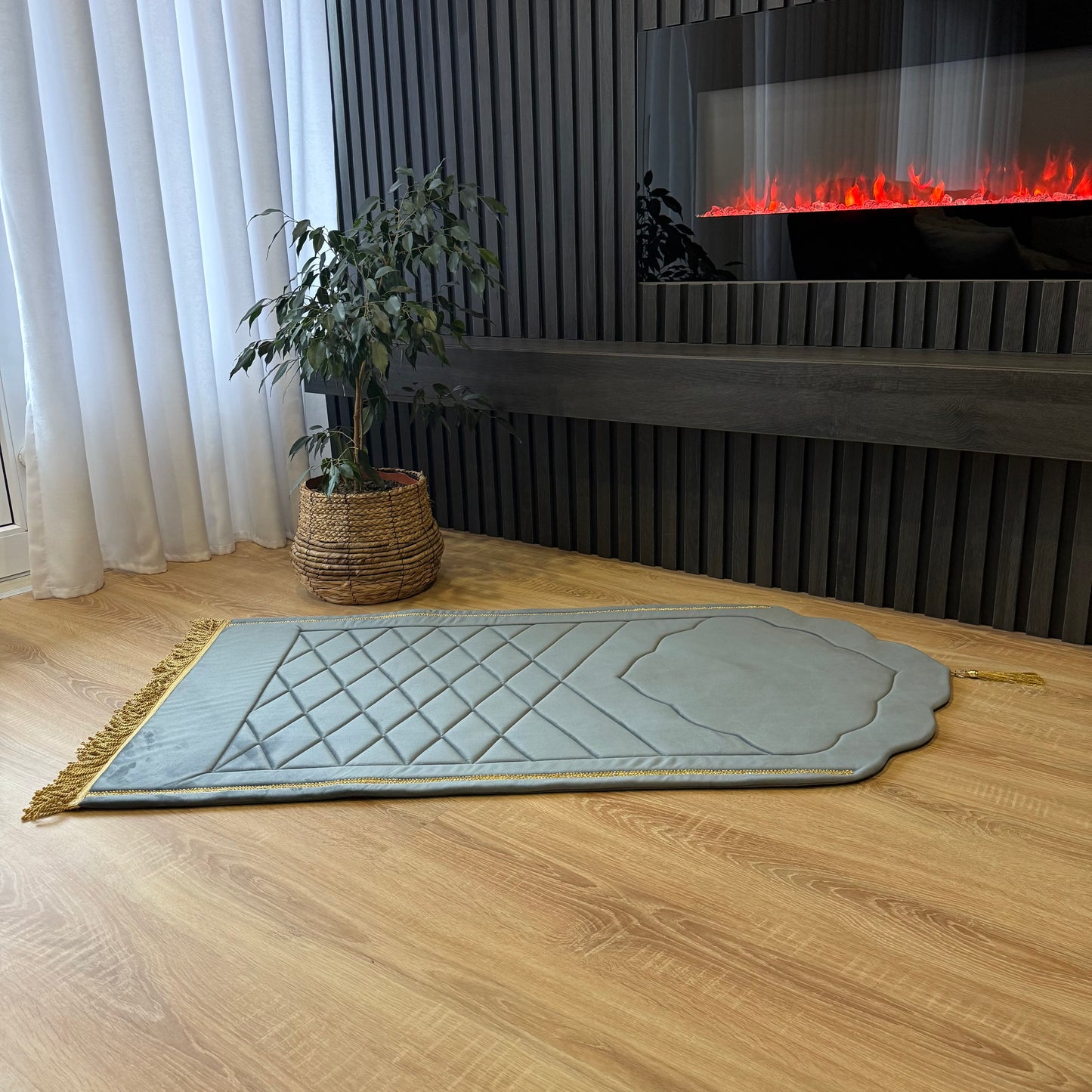 Antracit sedžada za namaz sa zlatnim detaljima

Zelena sedžada za molitvu sa geometrijskim uzorcima

Crvena luksuzna serdžade za klanjanje

Plava mekana serdžada za namaz

Bež sedžada za molitvu sa tradicionalnim motivima

Serdžade za namaz, izrađena u Bosni i Hercegovina

 serdžada za klanjanje sa dekorativnim detaljima

Sedžade za molitvu, pogodna za kućnu upotrebu

Siva luksuzna sedzade za namaz sa elegantnim dezenom
